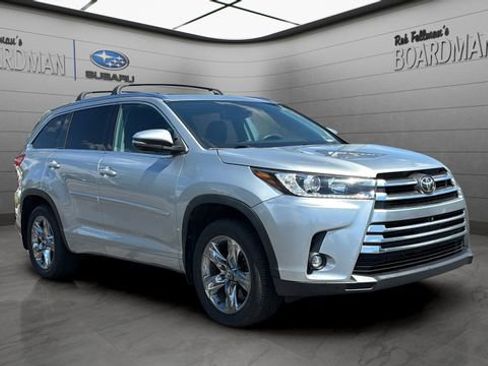 Used 2019 Toyota Highlander Limited Platinum AWD/4WD image 3