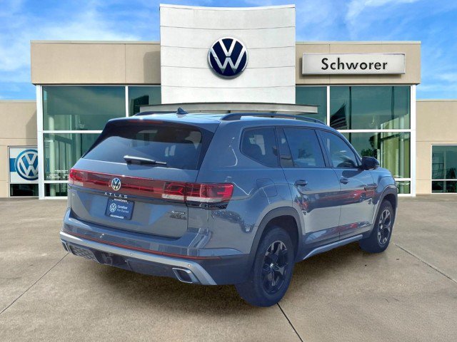 Certified 2024 Volkswagen Atlas Peak Edition SE AWD/4WD image 6
