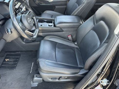 Used 2024 Nissan Pathfinder SL AWD/4WD image 22