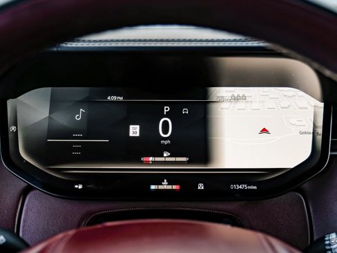 Used 2023 Land Rover Range Rover Long Wheelbase Autobiography image 69