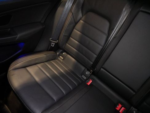 Used 2024 Volkswagen Golf R image 8