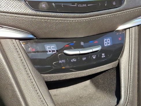 Used 2018 Cadillac XT5 Luxury w/ Driver Awareness Package image 16