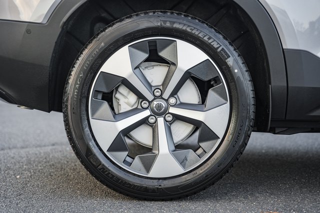 Used 2026 Volvo XC40 B4 Plus w/ Protection Package Premier FWD image 17
