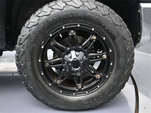 Used 2018 Toyota Tundra Platinum image 9