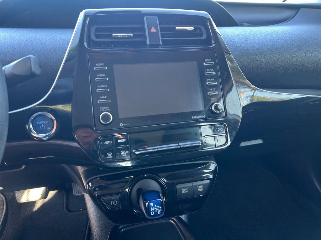 Used 2021 Toyota Prius L Eco FWD image 44