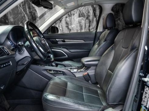 Used 2021 Kia Telluride EX image 3