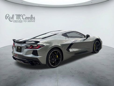 Used 2022 Chevrolet Corvette Stingray Coupe w/ Z51 Performance Package RWD image 5