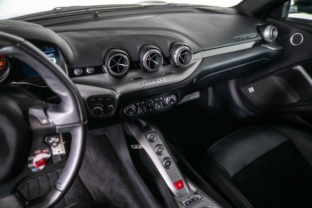 Used 2015 Ferrari F12 Berlinetta RWD image 21