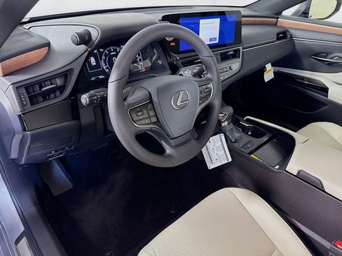 New 2025 Lexus ES 350 w/ Premium Package image 9