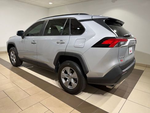 Certified 2022 Toyota RAV4 XLE w/ Convenience Package AWD/4WD image 3