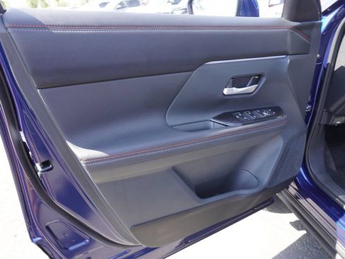 Used 2025 Nissan Kicks SR FWD image 14