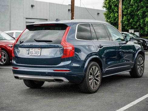 Used 2020 Volvo XC90 T5 Momentum w/ Protection Package Premier AWD/4WD image 4