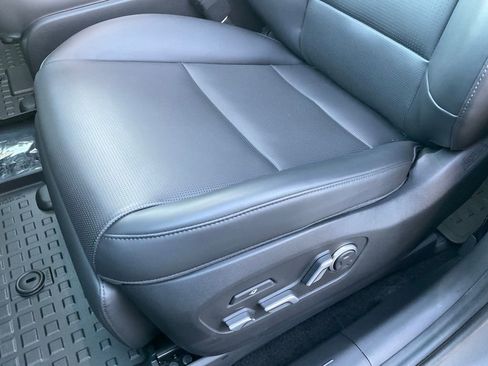 Used 2026 Hyundai Ioniq 9 Limited image 18