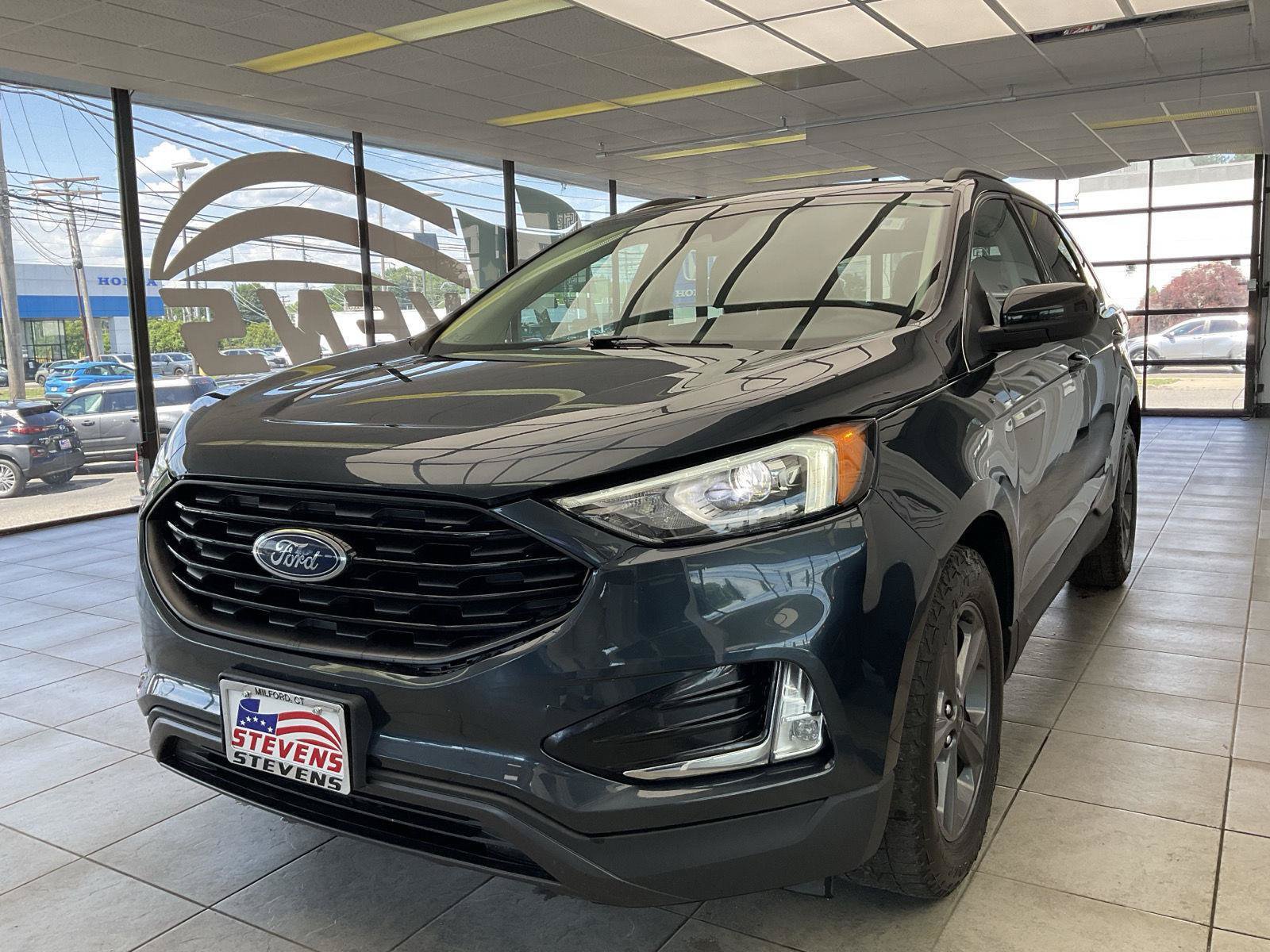 Used 2022 Ford Edge SEL w/ Sport Appearance Package AWD/4WD image 3