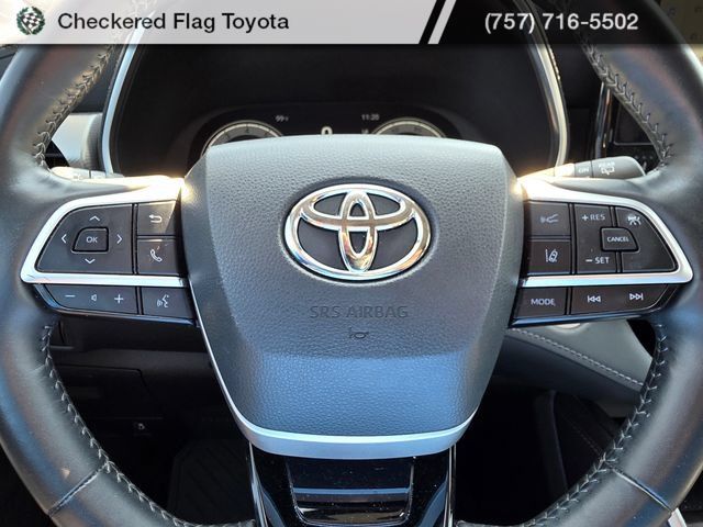 Used 2024 Toyota Highlander Platinum AWD/4WD image 14
