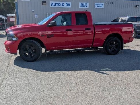 Used 2022 RAM 1500 Express w/ Wheel & Sound Group AWD/4WD image 2