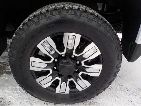 New 2026 GMC Sierra 3500 Denali w/ Denali Reserve Package image 14