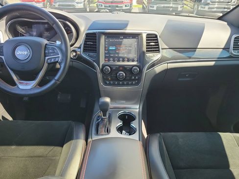Used 2017 Jeep Grand Cherokee Trailhawk w/ Trailhawk Luxury Group AWD/4WD image 10