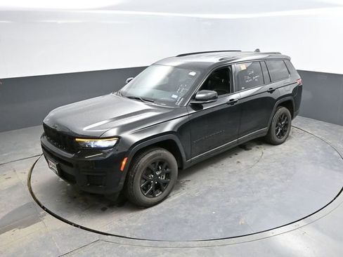 Used 2024 Jeep Grand Cherokee L Laredo AWD/4WD image 42