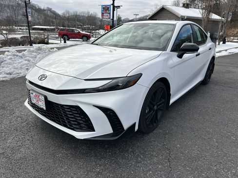 Used 2026 Toyota Camry Nightshade w/ Convenience Package image 6