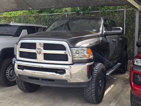 Used 2016 RAM 2500 Tradesman w/ Chrome Appearance Group AWD/4WD image 3