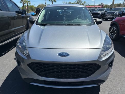 Used 2021 Ford Escape S image 3