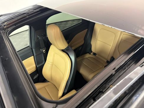 Used 2021 Lincoln Corsair Reserve FWD image 9