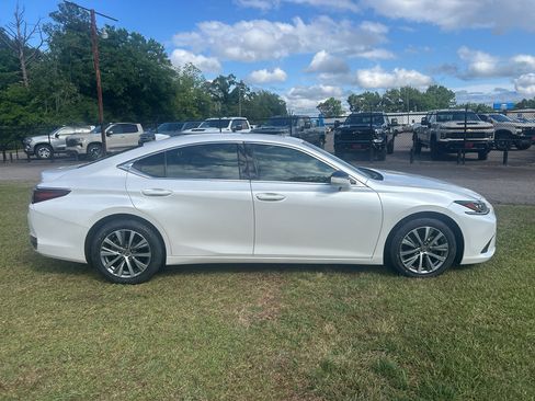 Used 2021 Lexus ES 250 w/ Premium Package AWD/4WD image 8