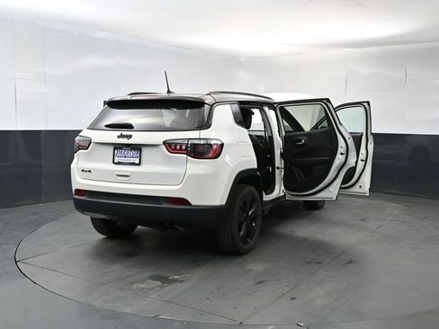Used 2021 Jeep Compass Latitude AWD/4WD image 29