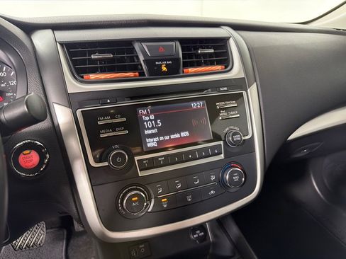 Used 2017 Nissan Altima 2.5 SR w/ Midnight Edition Package FWD image 10