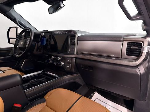 Used 2024 Ford F250 Platinum AWD/4WD image 30