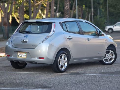 Used 2012 Nissan Leaf SL FWD image 7