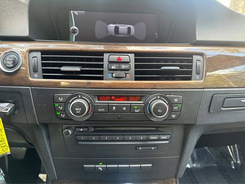 Used 2013 BMW 335i Convertible image 46