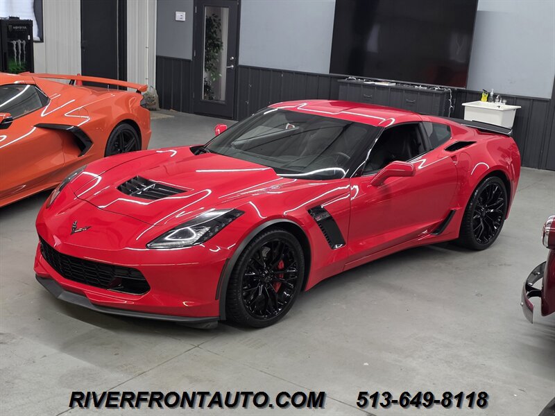 Used 2015 Chevrolet Corvette Z06 w/ 3LZ Preferred Equipment Group RWD image 27