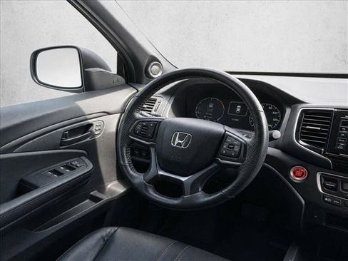 Used 2025 Honda Ridgeline TrailSport image 24