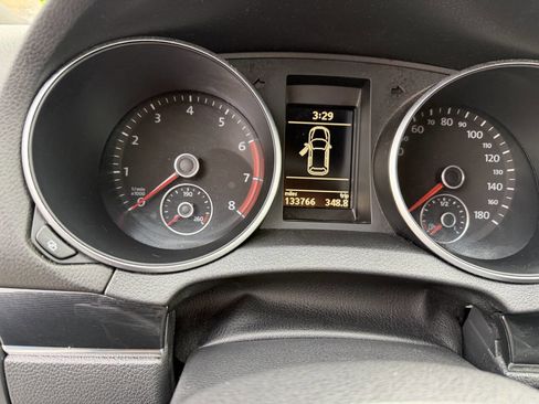 Used 2012 Volkswagen Golf 2-Door FWD image 37