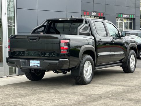 Used 2024 Nissan Frontier SV w/ Hardbody Edition AWD/4WD image 3