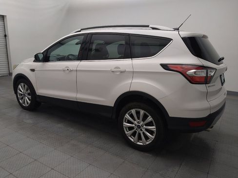 Used 2017 Ford Escape Titanium image 3