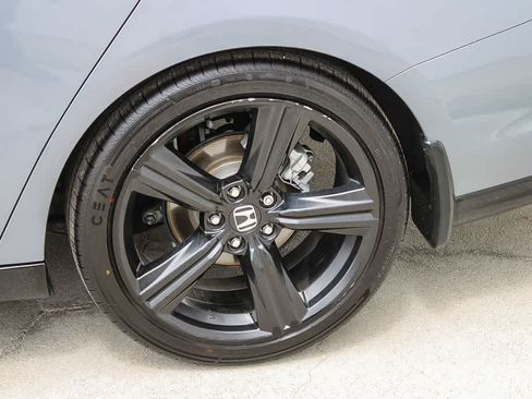 Used 2025 Honda Accord Sport image 5