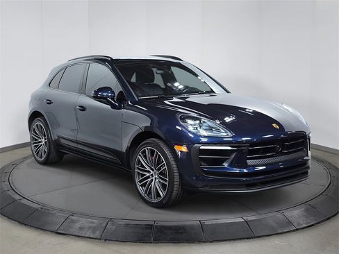 Used 2023 Porsche Macan S image 9