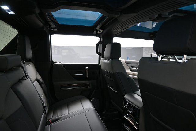 Used 2024 GMC Hummer EV 2X AWD/4WD image 31