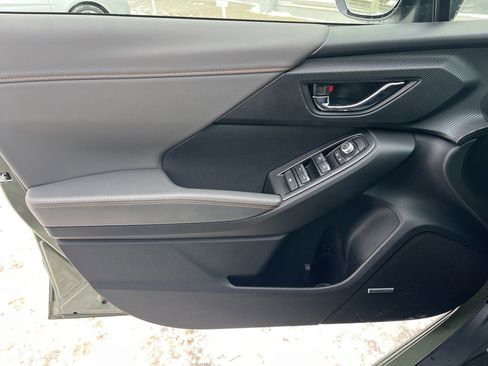 Certified 2025 Subaru Crosstrek 2.5i Limited w/ Crosstrek Mirror Package image 20