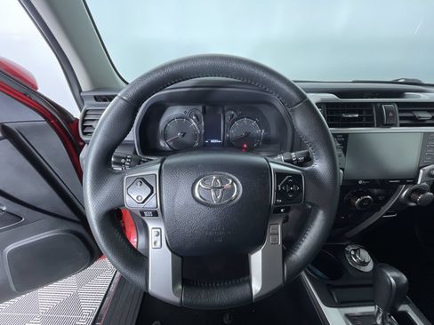 Used 2022 Toyota 4Runner SR5 Premium AWD/4WD image 18