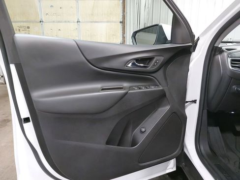 Used 2023 Chevrolet Equinox LT image 26