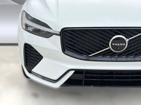 New 2026 Volvo XC60 B5 Plus w/ Protection Package Premier image 28