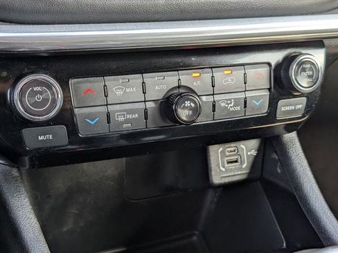 Used 2023 Jeep Compass High Altitude image 17