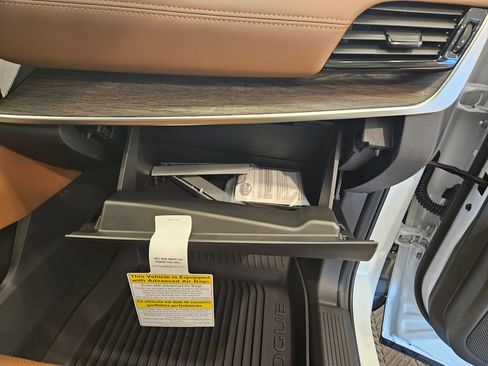 New 2026 Nissan Rogue Platinum image 32