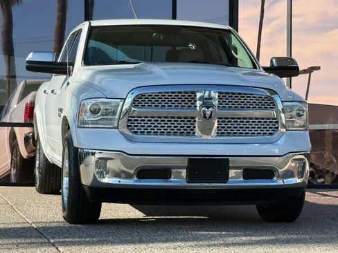 Used 2017 RAM 1500 Laramie AWD/4WD image 18