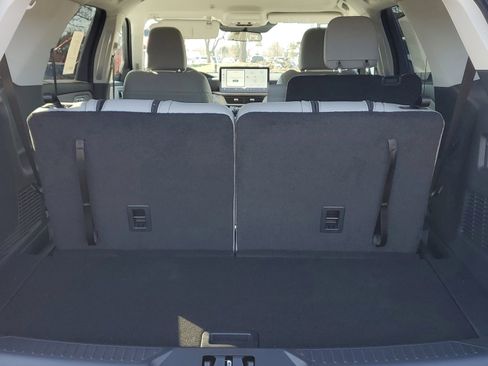 New 2026 Ford Explorer Active w/ Active Comfort Package image 7