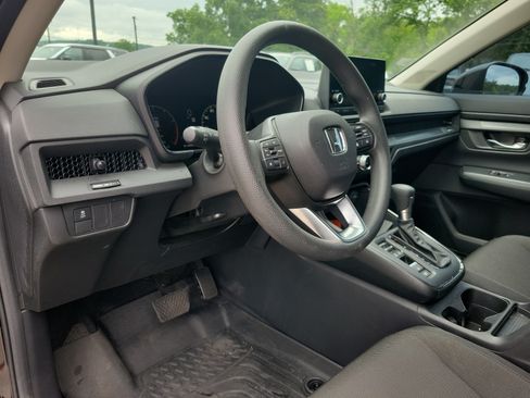 Used 2023 Honda CR-V EX image 3